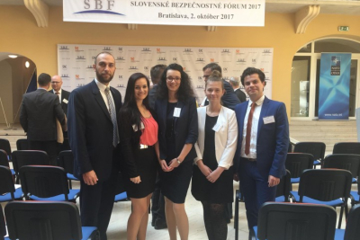 Fakulta medzinárodných vzťahov sa stala partnerom Slovenského bezpečnostného fóra 2017