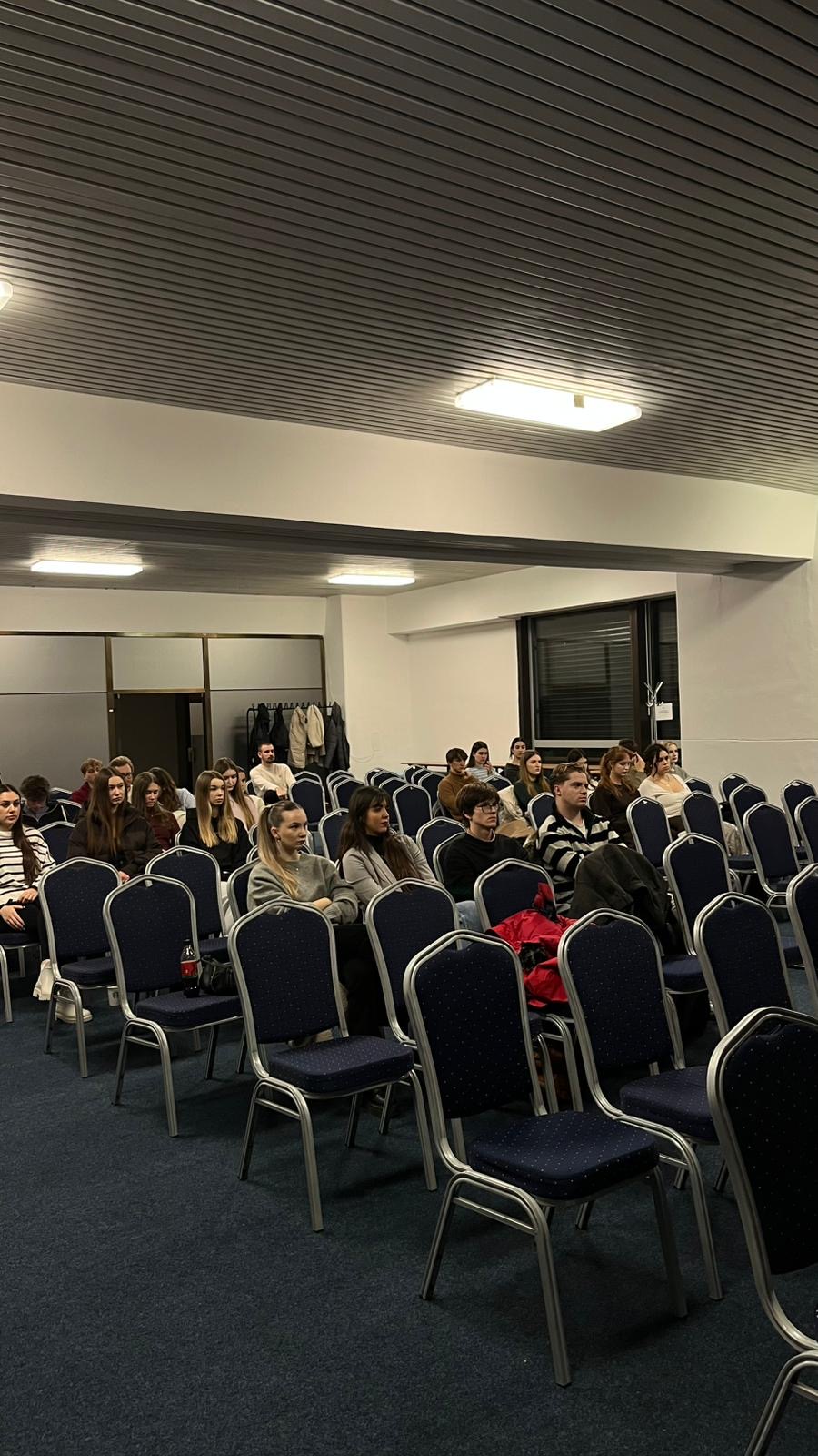 a76cd9c8 f86c 43d5 92f7 83081daf2ec3