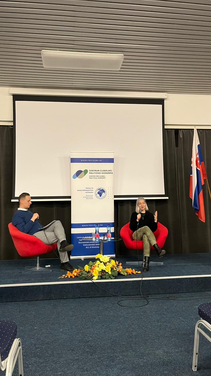 e1a42ea3 38fe 456a 8b3d 4dbbeaccae48